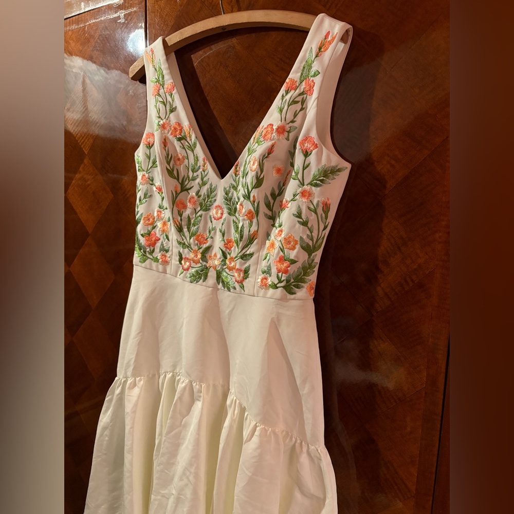Marchesa Notte flounced Dress with floral embroidery